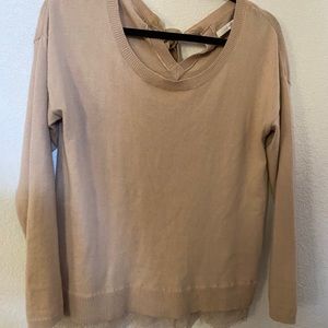 Sweater with lace and back tie